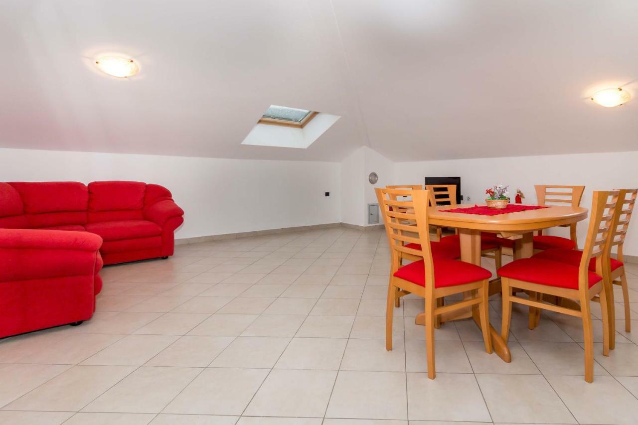 Panoramic View Apartment Крес Екстериор снимка
