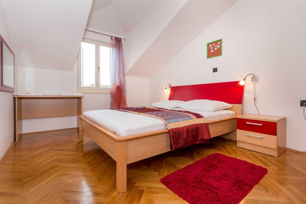 Panoramic View Apartment Крес Екстериор снимка