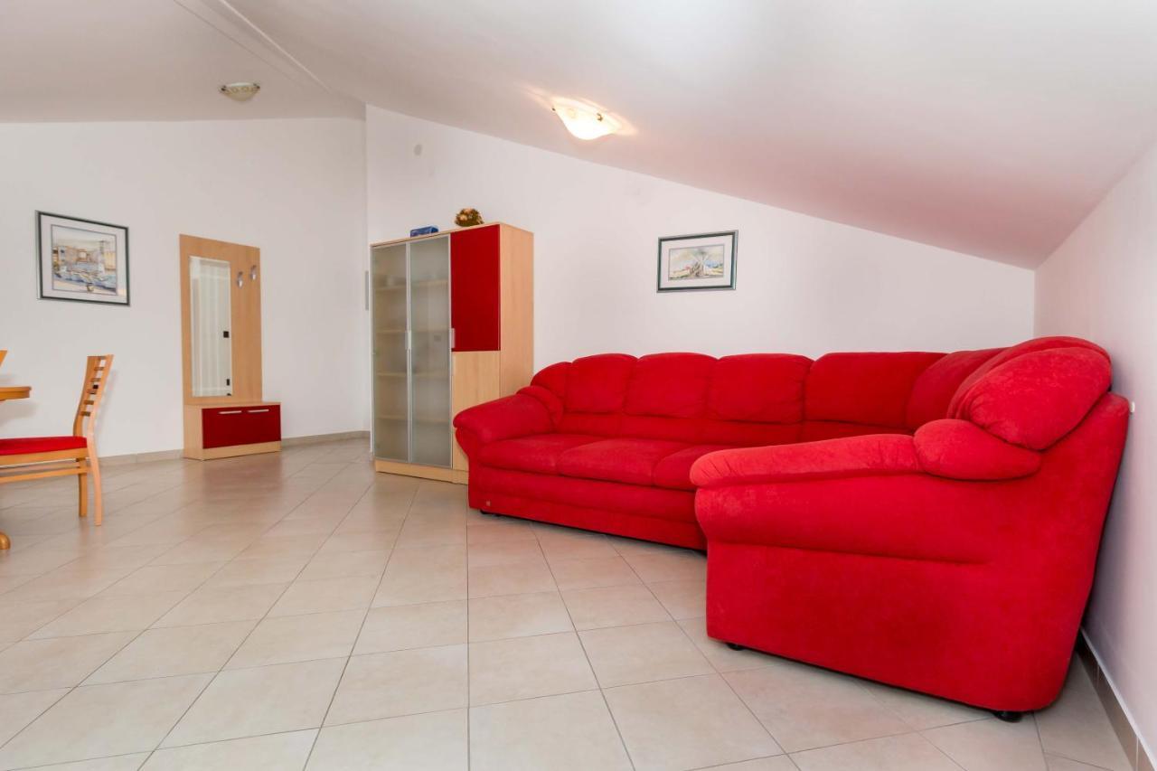 Panoramic View Apartment Крес Екстериор снимка