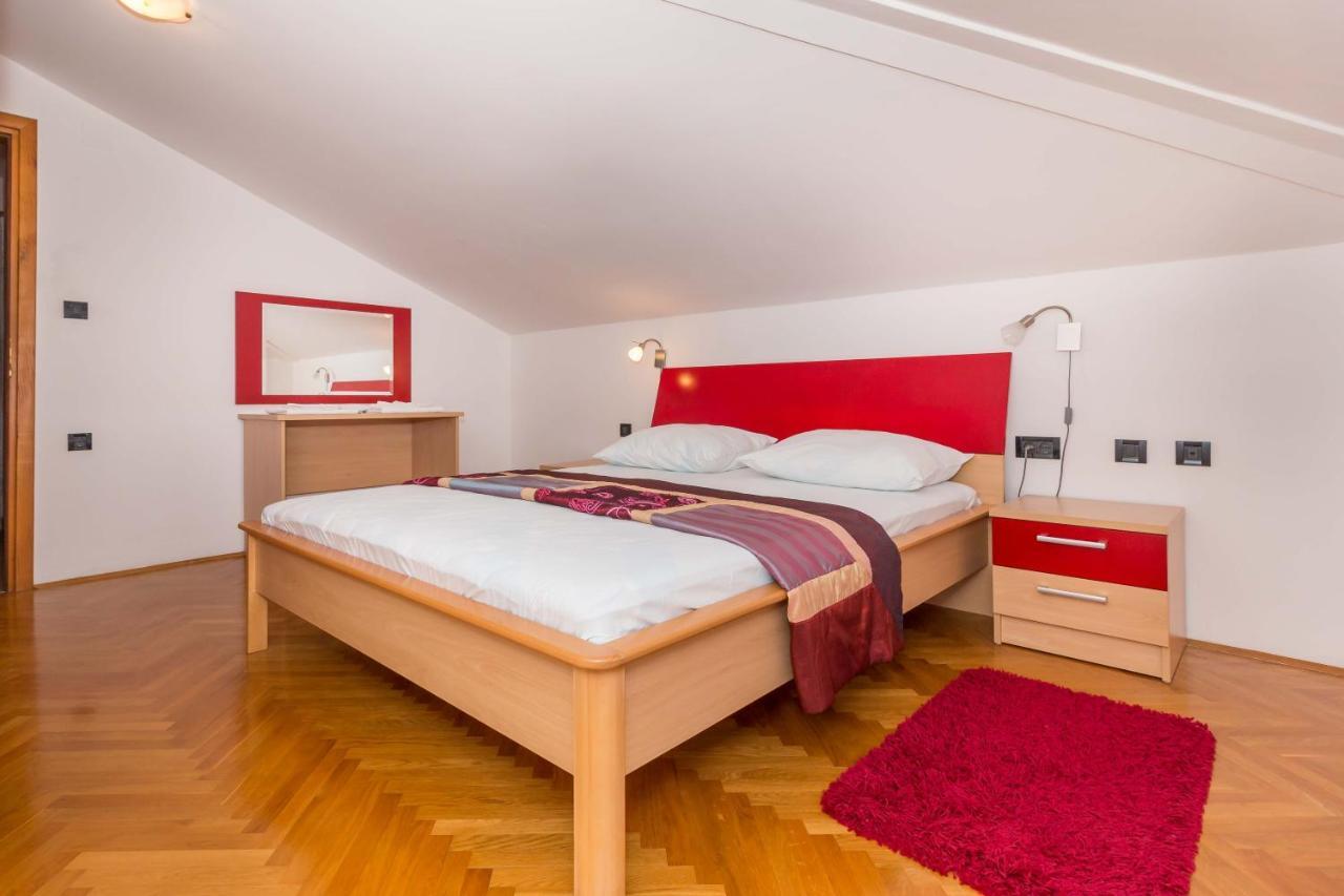 Panoramic View Apartment Крес Екстериор снимка